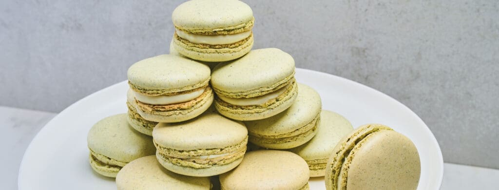 Pistachio macaroons
